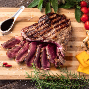 fiorentina-nel-filetto-bovino-di-maremma-cotta
